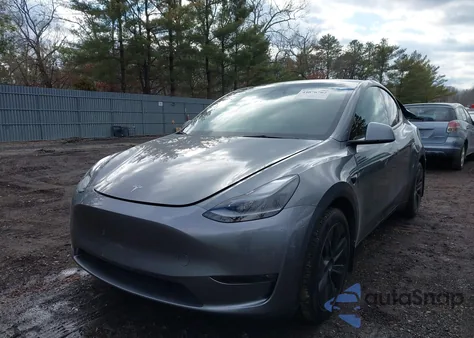 2024 Tesla Model Y Long Range Dual Motor All-Wheel Drive из США, поврежденный, VIN 7SAYGAEE0RF193955